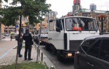 Кличко: У Києві розпочали евакуацію припаркованих у заборонених місцях авто