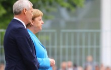 Меркель затрясло на офіційній зустрічі вже втретє (відео)