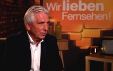 Легенда в форме: 69-летний экс-футболист забил гол ударом через себя (видео)