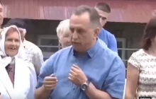 "Засунь собі, опудало городнє": екс-регіонал Колесніков нахамив виборцям (відео)