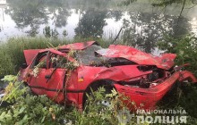 На Тернопільщині нетверезий 19-річний водій заїхав у став, загинула 17-річна дівчина