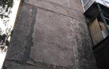 "Падают куски бетона": жители "ДНР" напуганы аварийным состоянием жилых домов (фото)