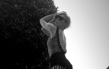 MARUV оголила ягодицы в мини-шортах (фото)