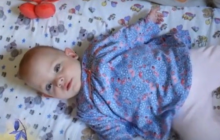 Девочка из Львова, которая родилась с весом 480 граммов, празднует первый день рождения (видео)