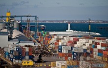 Корупція в портах і зловживання екоінспекції – фрагмент глобальної корупції – економіст