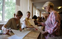 Штаб "Слуги народа" зафиксировал около 500 нарушений на выборах