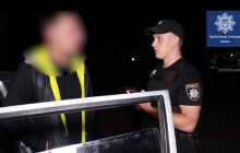 Пьяный водитель зачитал лирический рэп о любви столичным патрульным (видео)