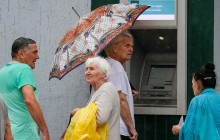 Больше не рабы: чем обернется для украинцев отмена зарплатных проектов