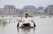 Трое туристов погибли в результате паводка в Китае