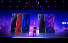 Экран без рамок и выдвижная камера: представлены новые смартфоны Honor (фото)