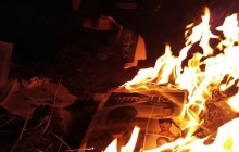 "Я наконец свободна": Савченко сожгла свои агитки после провала на выборах (фото)