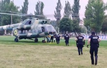 На скандальный округ в Донецкой области отправили вертолет со спецназовцами