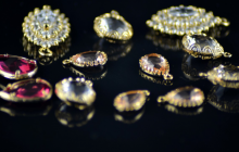 В Индии в желудке 22-летней девушки нашли 1,6 килограмма украшений