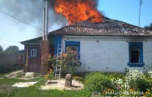 Мати закрила синів та пішла: на Київщині внаслідок пожежі загинуло двоє малюків (фото)