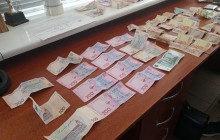 На одному з блок-постів на Донбасі поліцейський «заробляв» за зміну по 50 тисяч гривень (фото)