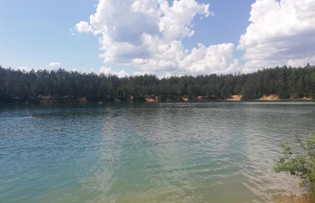 З Чернігова запустили автобуси до знаменитих Блакитних озер