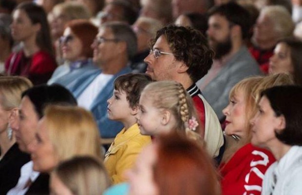 Алла Пугачова вперше вийшла у світ після скандалу (фото, відео)