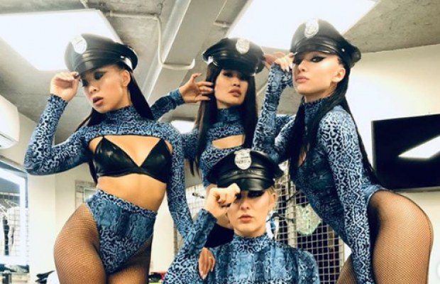 MARUV у відвертому вбранні влаштувала "інтелігентну провокацію" в Одесі (фото)