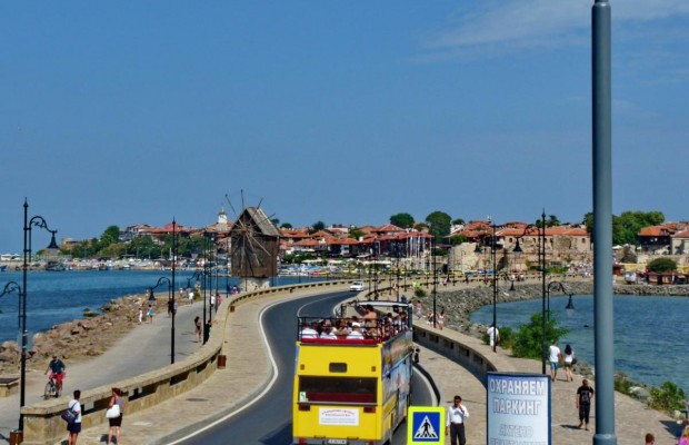 Украина обновила список стран "зеленой" и "красной" зоны: после возвращения из Болгарии, Грузии, Кипра и России теперь не нужна самоизоляция