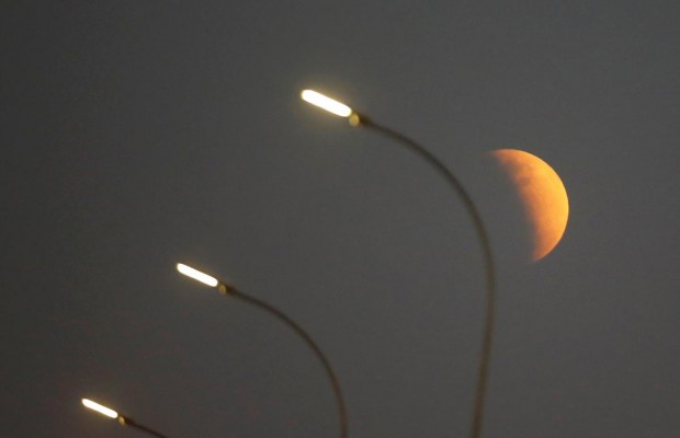 Скоро стартует "критический период": астропсихолог сказала, что нельзя делать в коридор затмений (видео)