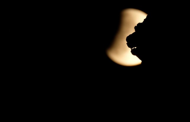 Астролог попередила три знаки Зодіаку про небезпеку на молодик 22 травня