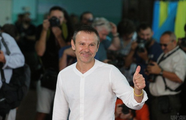 Вакарчук стал отцом: у певца назвали имя первенца