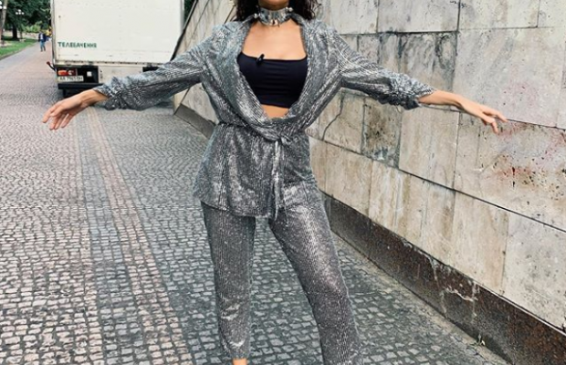 Настя Каменських позувала на камеру в сексуальному образі (фото)