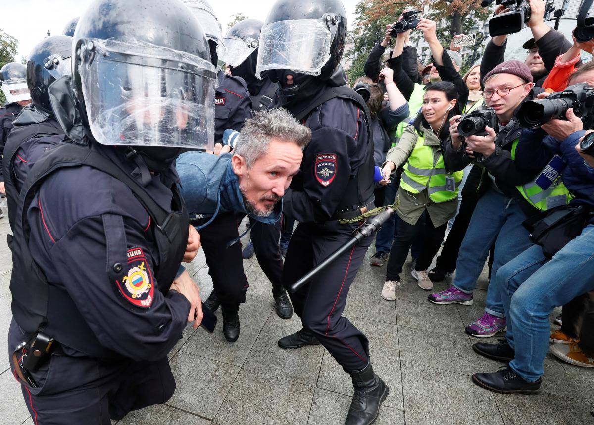 Протесты в Москве / REUTERS