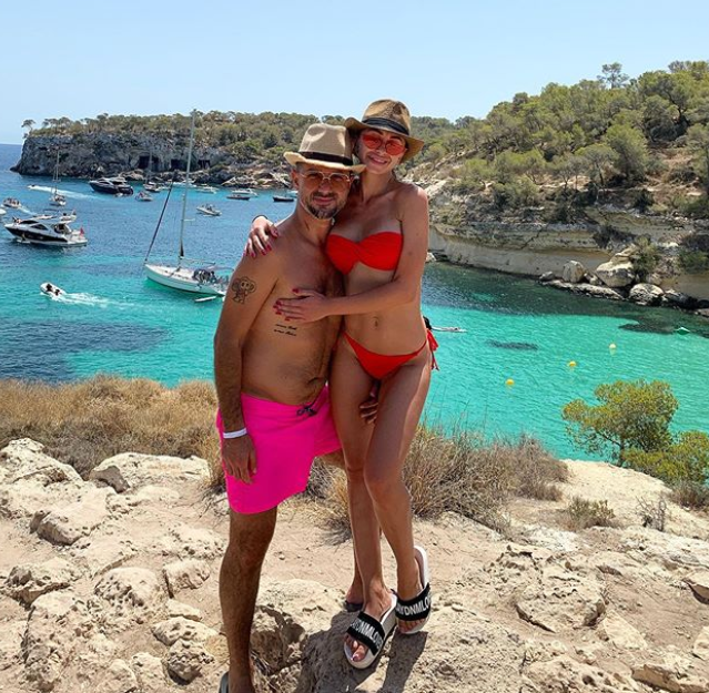 Cпутницу Мурата зовут Самия Ахметова / instagram.com/muratnalca