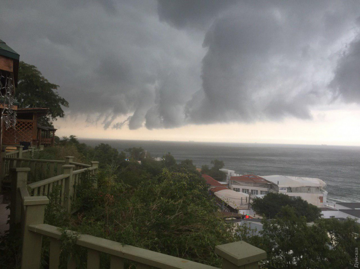 В Одессе бушует непогода / фото Думская