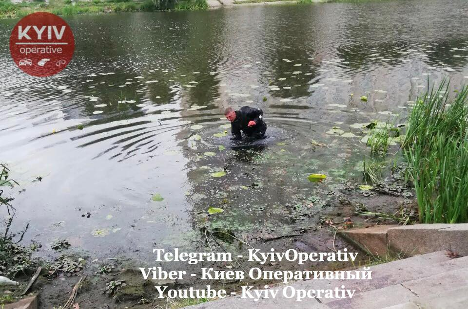 Тело обнаружили в Русановском канале / facebook.com/KyivOperativ