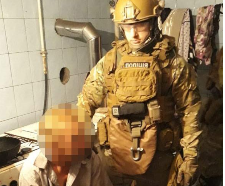 На Дніпропетровщині затримали чоловіка з гранатою / dp.npu.gov.ua