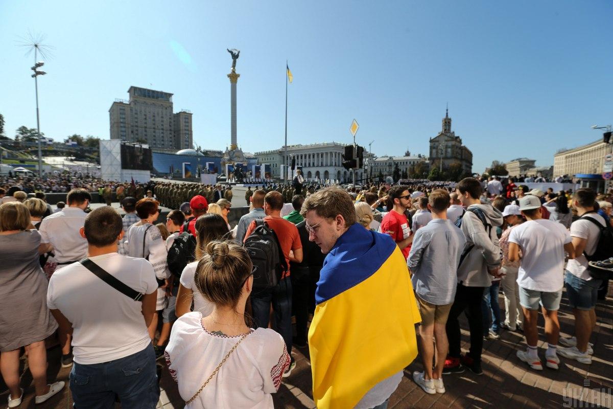 Під час святкування Дня незалежності у Києві "замінували" Майдан / фото УНІАН Під час святкування Дня незалежності у Києві "замінували" Майдан / фото УНІАН