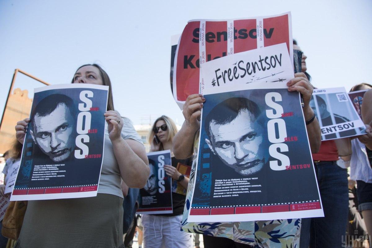 В Кремле также не говорят, знают ли об этапировании Сенцова в столицу России / Фото УНИАН В Кремле также не говорят, знают ли об этапировании Сенцова в столицу России / Фото УНИАН