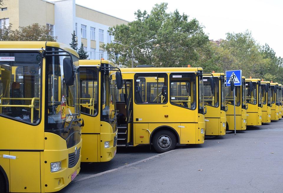 24 новенькі шкільні автобуси передано до районів та ОТГ Миколаївщини 24 новенькі шкільні автобуси передано до районів та ОТГ Миколаївщини