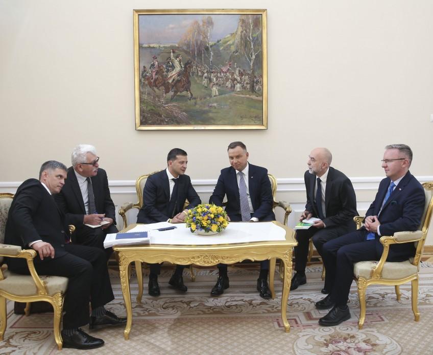 Зеленський розпочав візит у Польщу з зустрічі з Дудою / фото facebook.com/pg/president.gov.ua Зеленський розпочав візит у Польщу з зустрічі з Дудою / фото facebook.com/pg/president.gov.ua