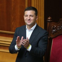Зеленский призвал депутатов «Слуги народа» не гулять по кулуарам Рады во время заседаний - СМИ