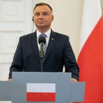 Polish leaders urge Holocaust forum to condemn Putin over collaboration claim