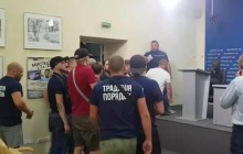 Полиция квалифицировала как хулиганство инцидент на пресс-конференции в "Укринформе"