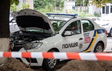 В Киеве автомобиль госохраны влетел в дерево – водитель умер от сердечного приступа (видео)