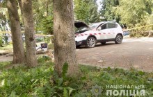 В Тернополе прохожий пострадал от взрыва замаскированной под подарок бомбы, оставленной на авто