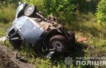 На Харківщині легковик на зустрічній врізався у тягач: є жертви (фото)