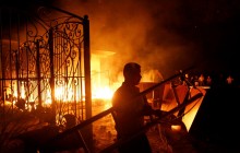 В Кыргызстане парламент призывает ввести чрезвычайное положение