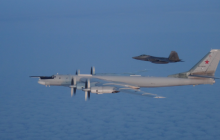 Истребители США перехватили бомбардировщики России возле Аляски