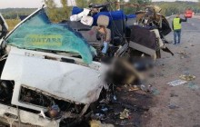 На Полтавщині моторошно зіткнулись автобус та маршрутка: загинули пасажири (фото)