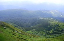 Rescue team find American lost while climbing Ukraine's highest peak