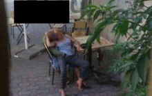 У Чернівцях нетвереза парочка займалася сексом просто посеред вулиці (фото, відео 18+)