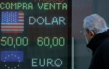 Аргентинский песо упал после поражения президента страны на праймериз