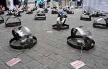 У центрі Херсона розмістили 121 капкан як нагадування про українських в'язнів Кремля