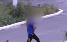 Під Києвом 4-річний хлопчик випав з вікна, поки його п'яна в зюзю мама спала (відео)